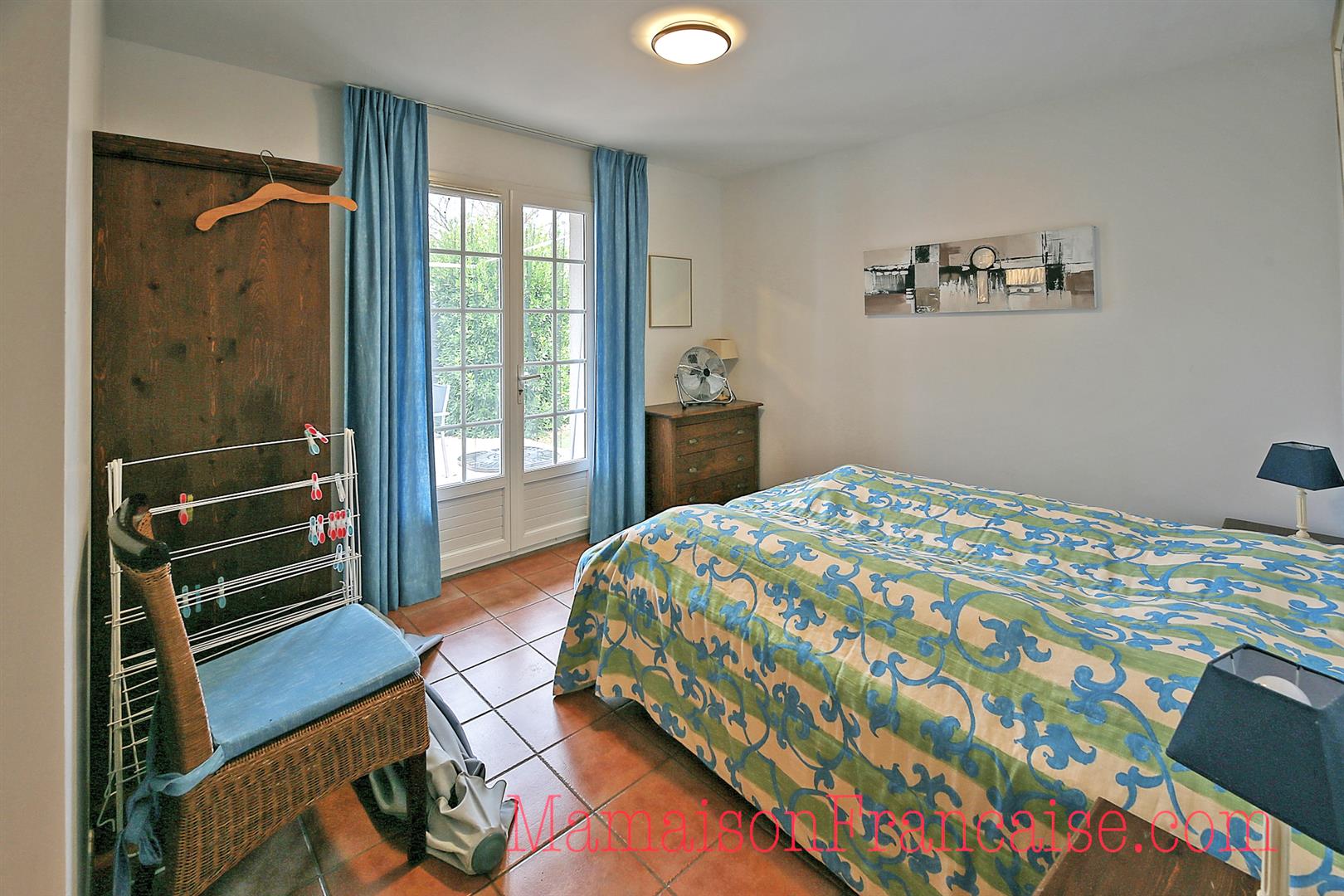 Detached villa with pool 3bed/2 bath overlooking a 27 hole golf course