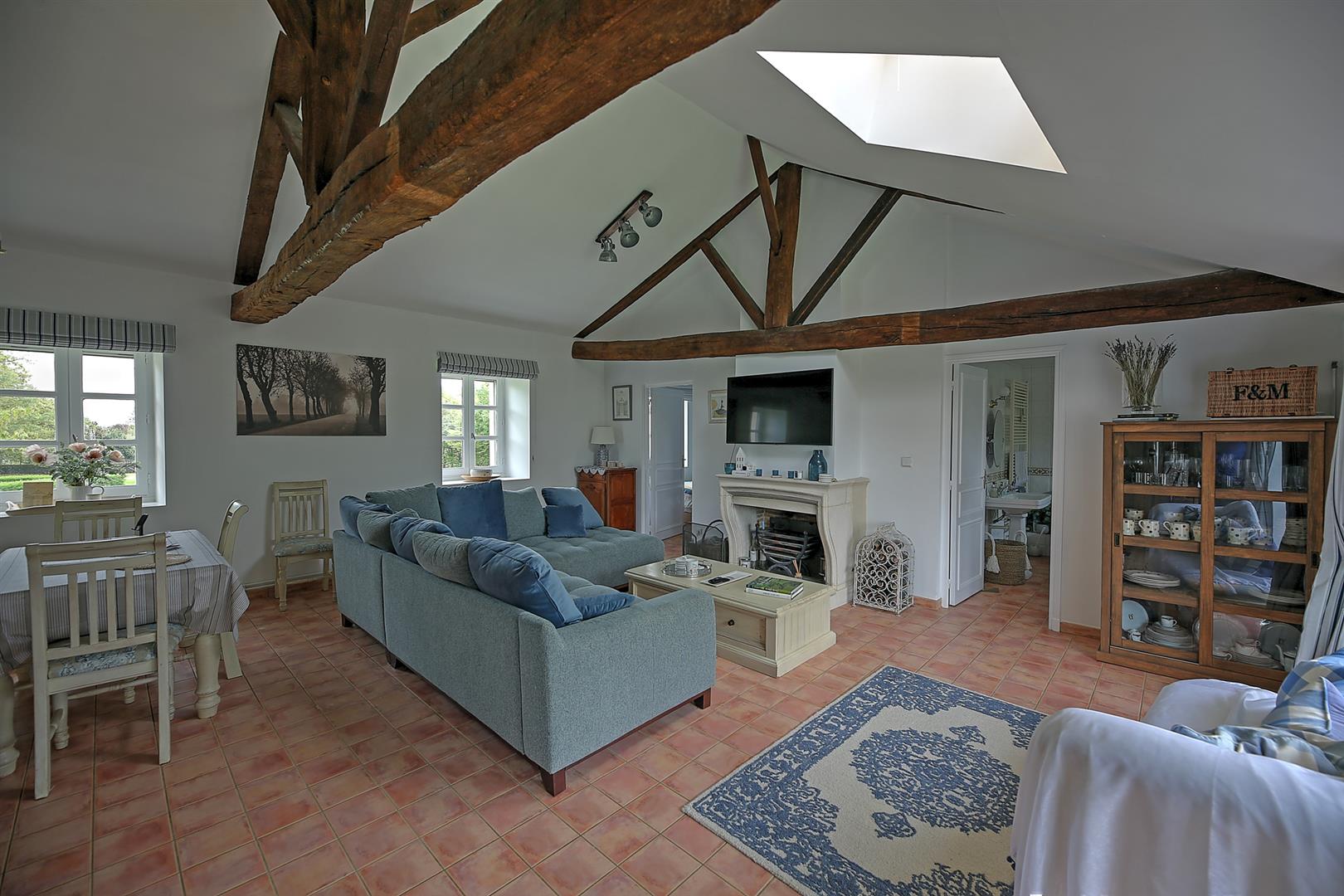 Appartement de luxe avec 2 chambres dans le parc d'un château avec piscine, parcours de golf à côté