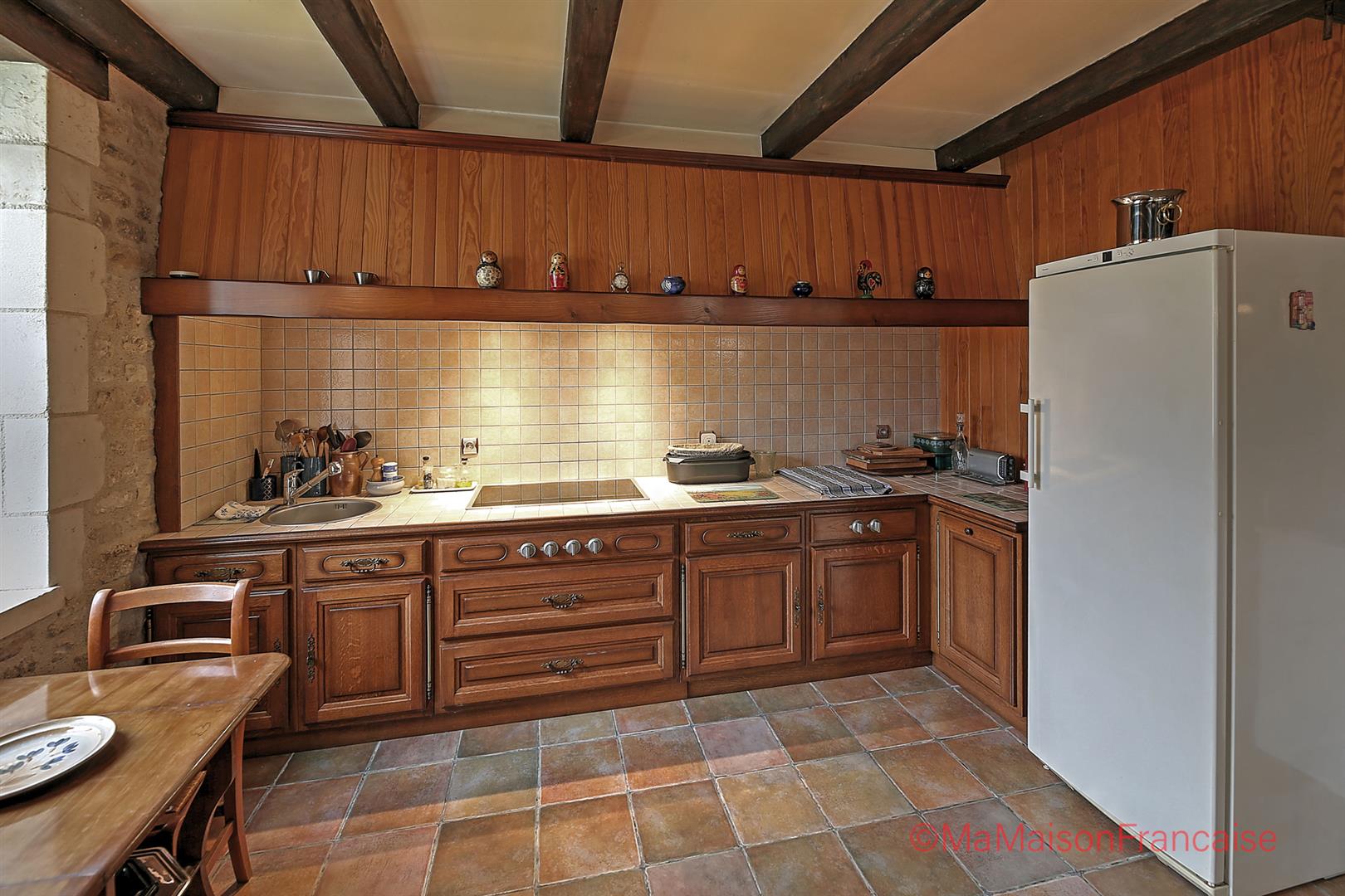 Impressive country house 4 receptions, 7 beds, lively village.