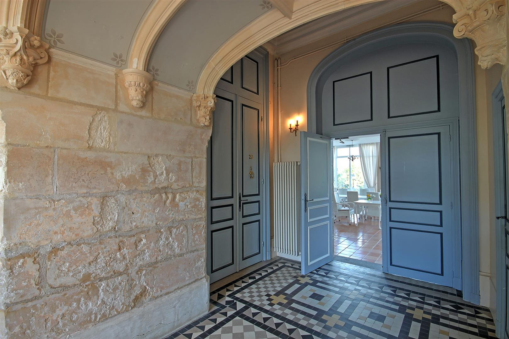 Château apartment 2 beds/2baths, shared pool, extensive grounds