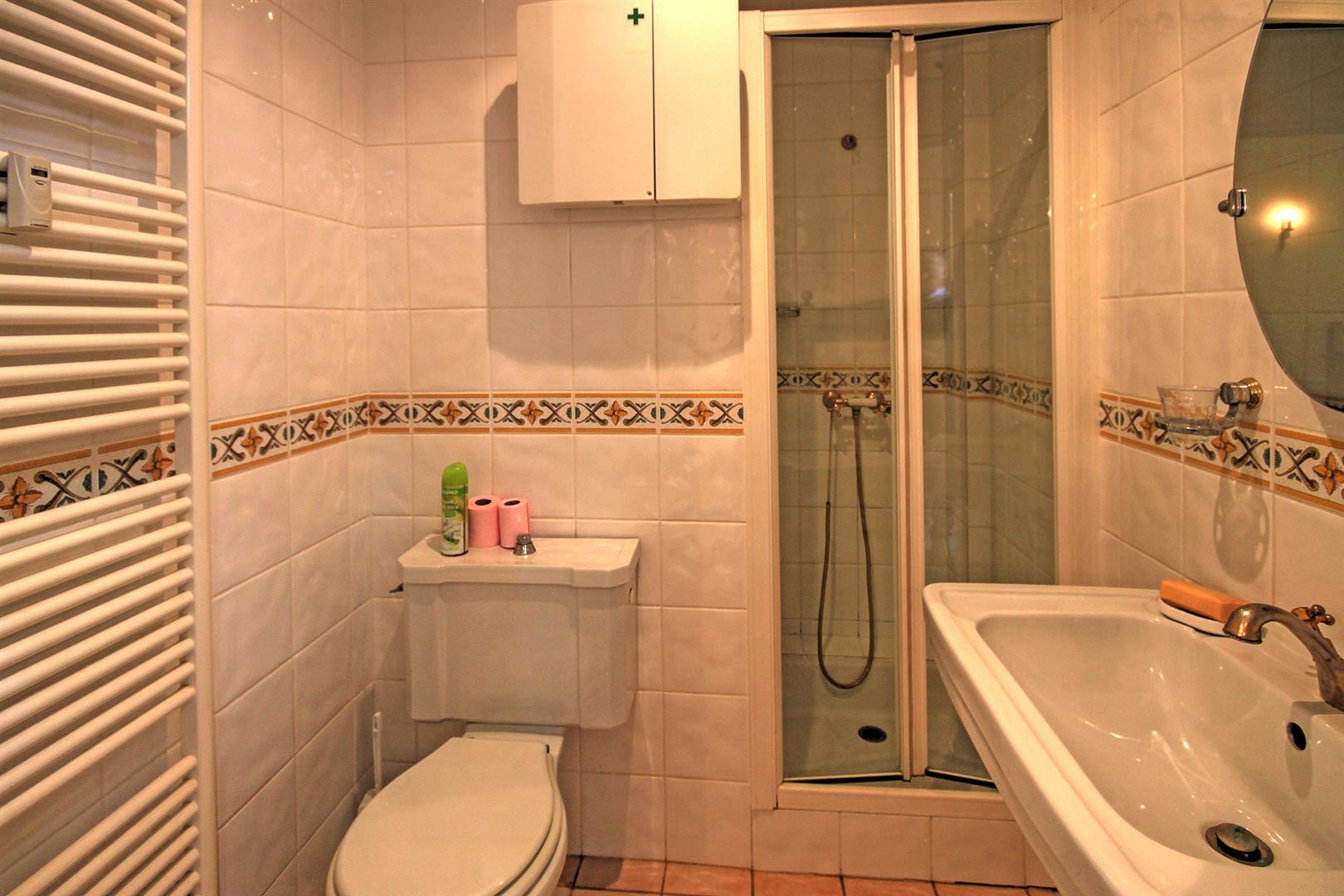 Château apartment 2 beds/2baths, shared pool, extensive grounds