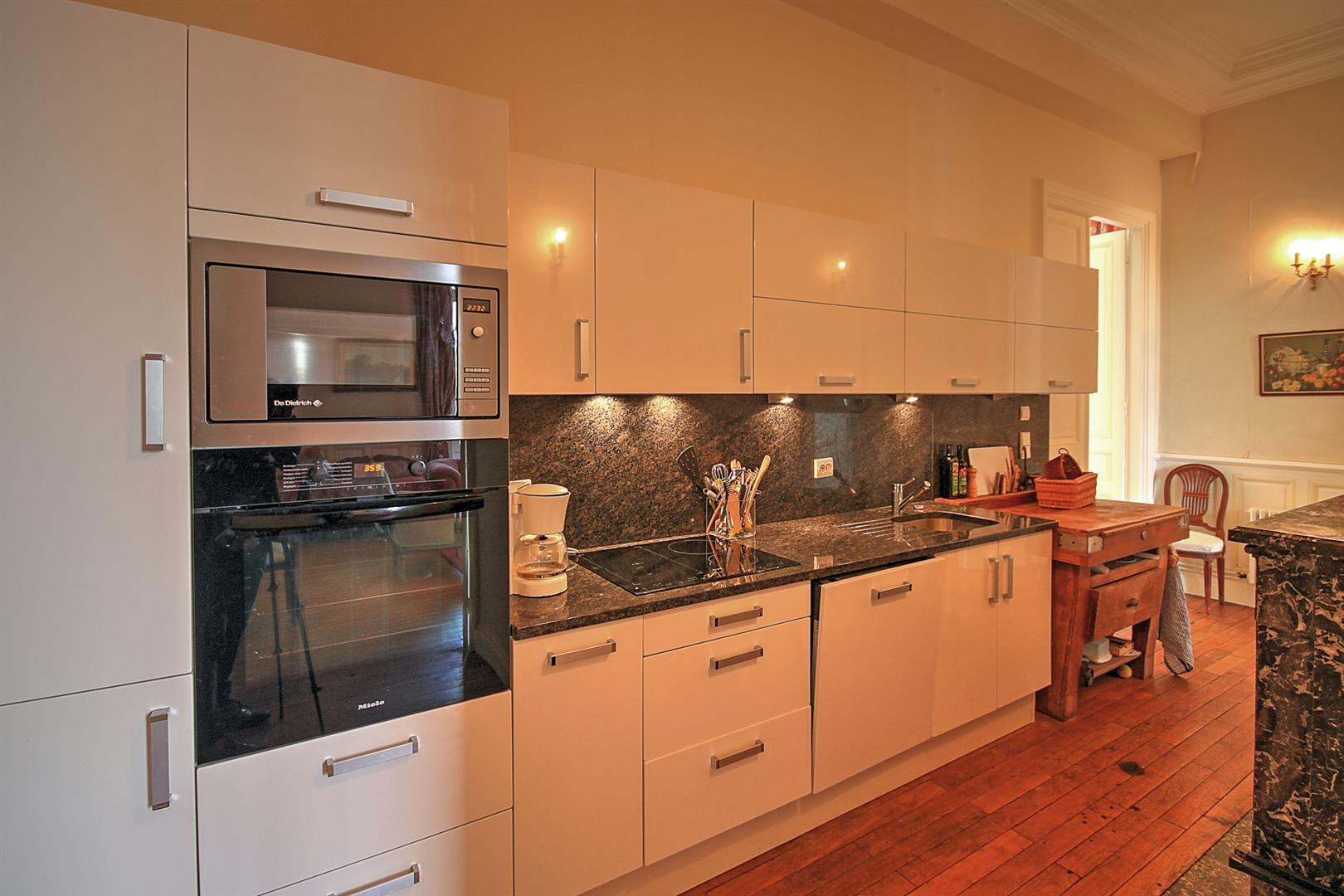 Château apartment 2 beds/2baths, shared pool, extensive grounds