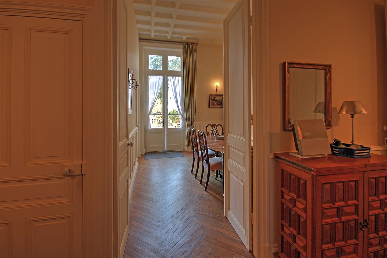 Château apartment 2 beds/2baths, shared pool, extensive grounds