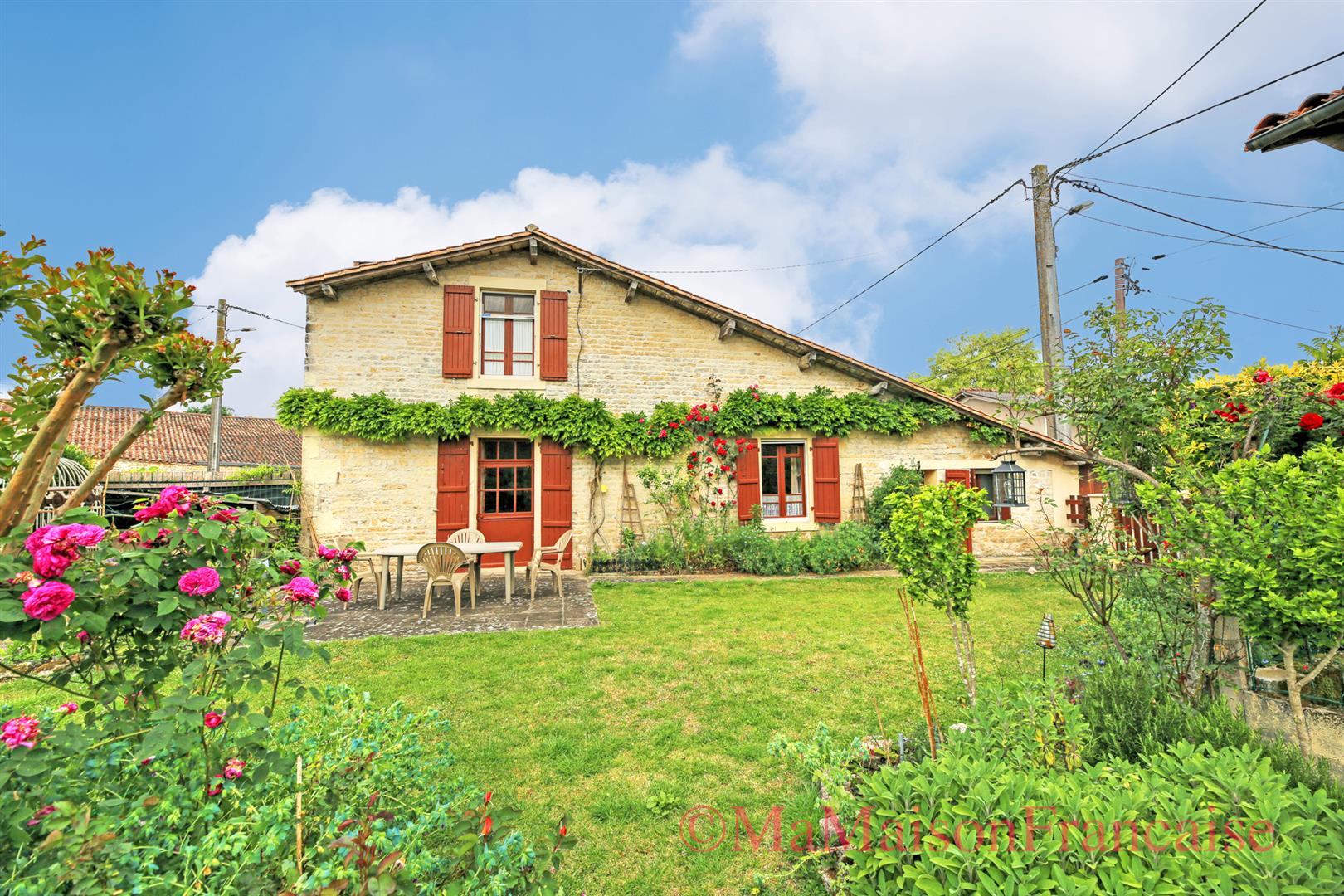 Stone cottage in pretty village near Chef Boutonne