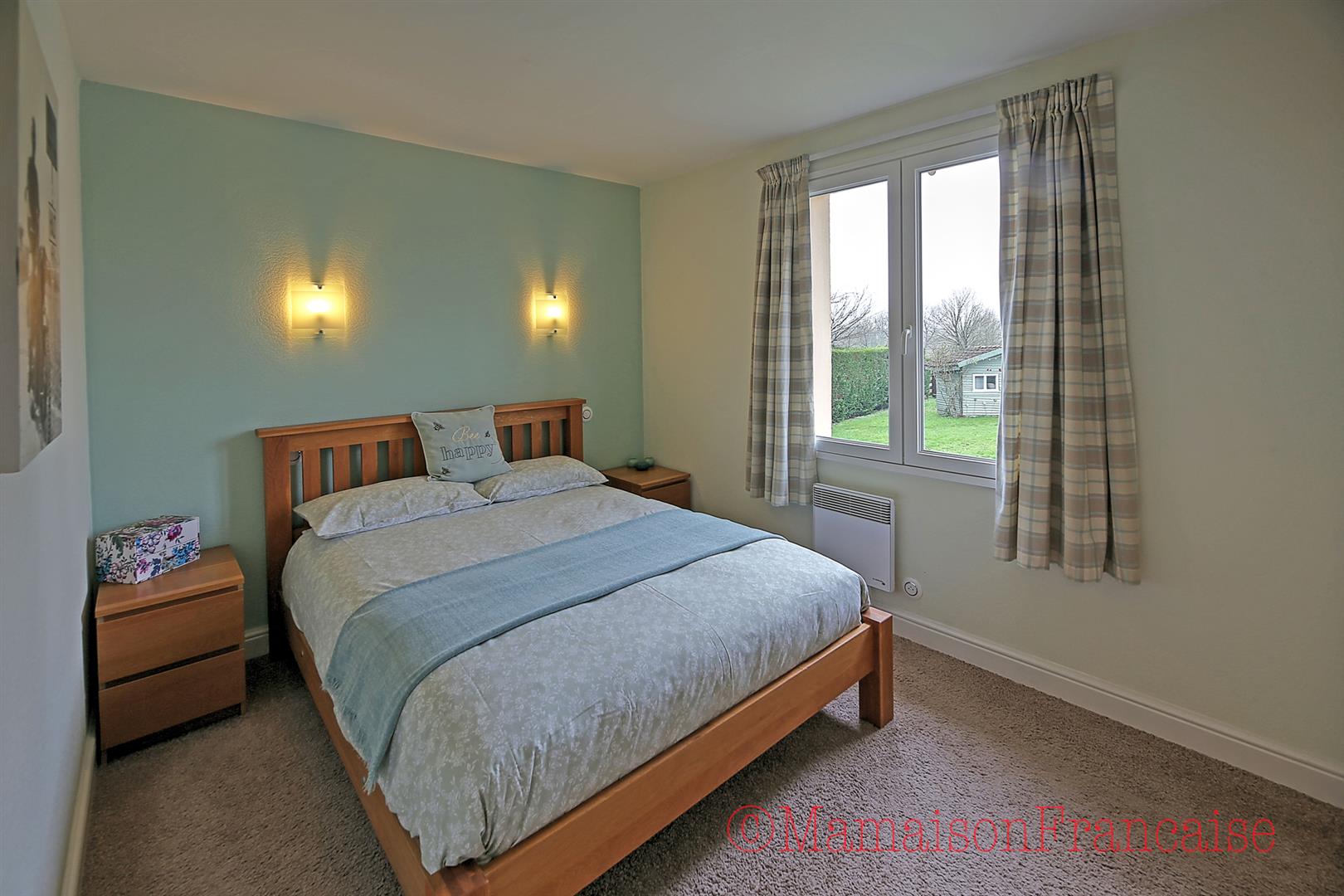 Immaculate bungalow 4bed/2bath, covered pool & 1.5 hectares