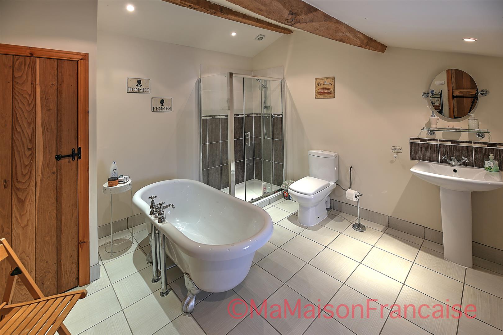 Detached 3bed/3bath village house with pool