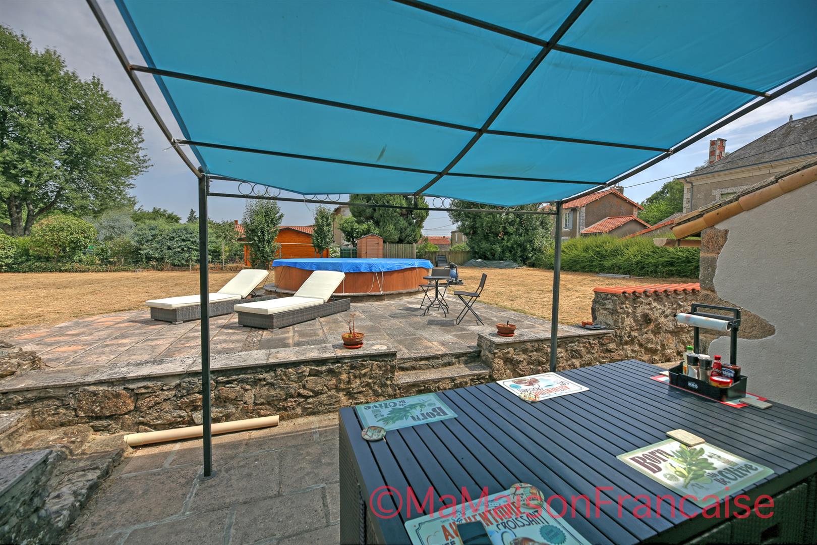 Detached 3bed/3bath village house with pool