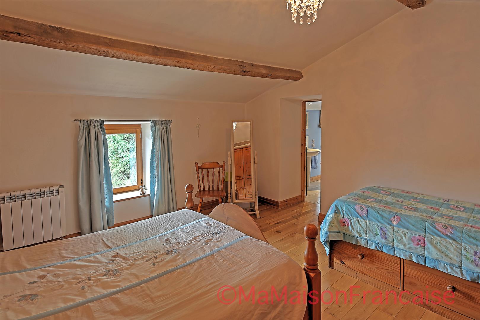 Detached 3bed/3bath village house with pool