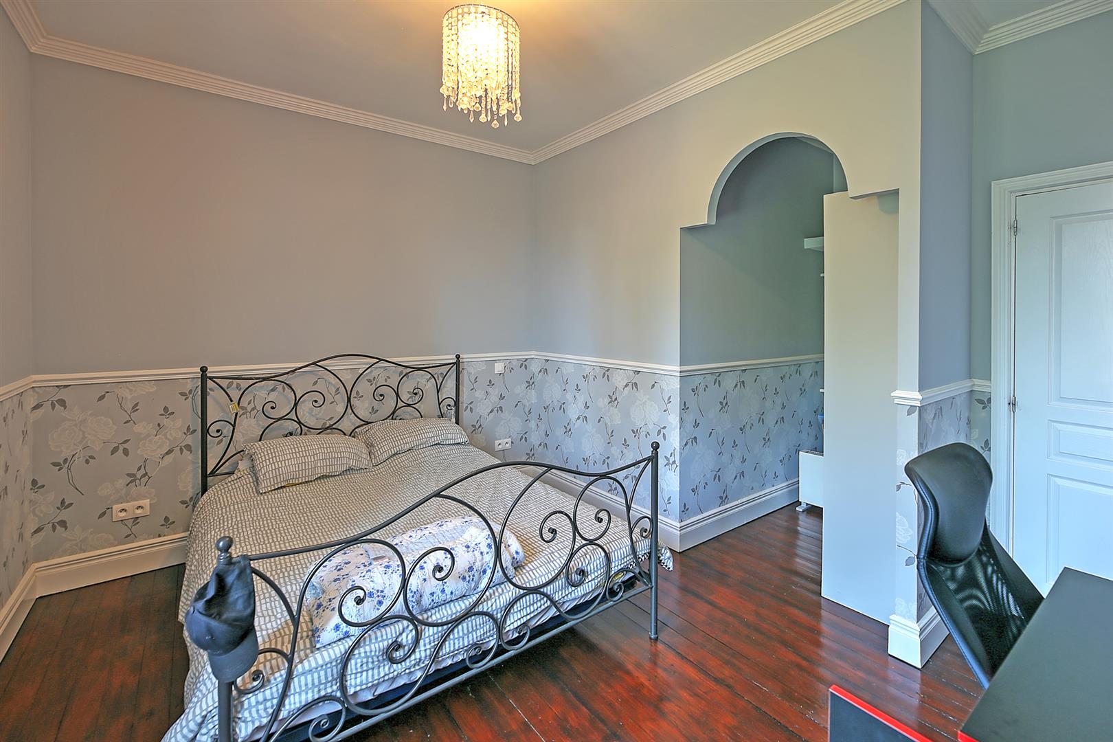 Beautiful Maison de Maître offering 5 beds/5baths, 4 reception rooms, heated pool and 1.3 hectares of land.