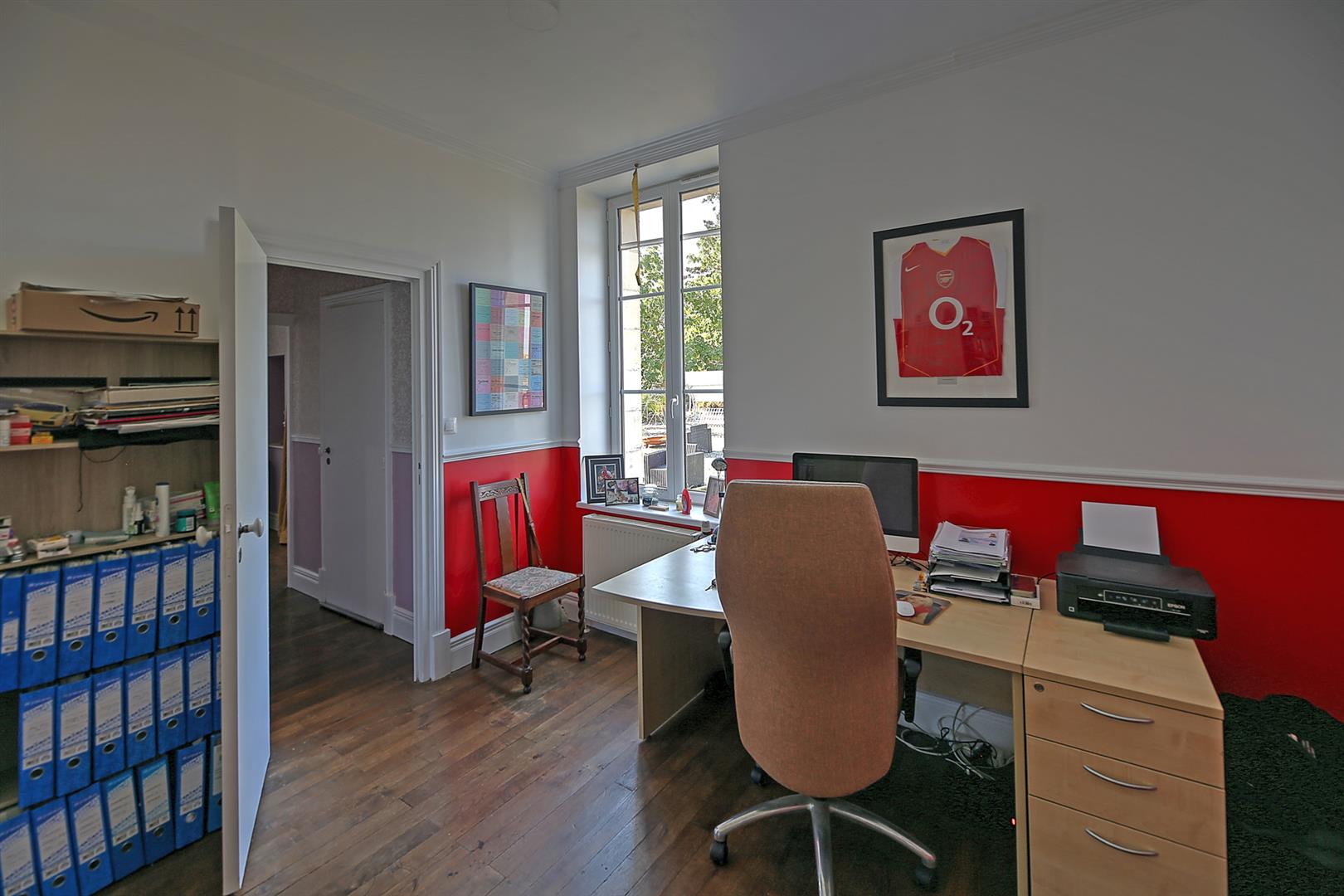 Beautiful Maison de Maître offering 5 beds/5baths, 4 reception rooms, heated pool and 1.3 hectares of land.