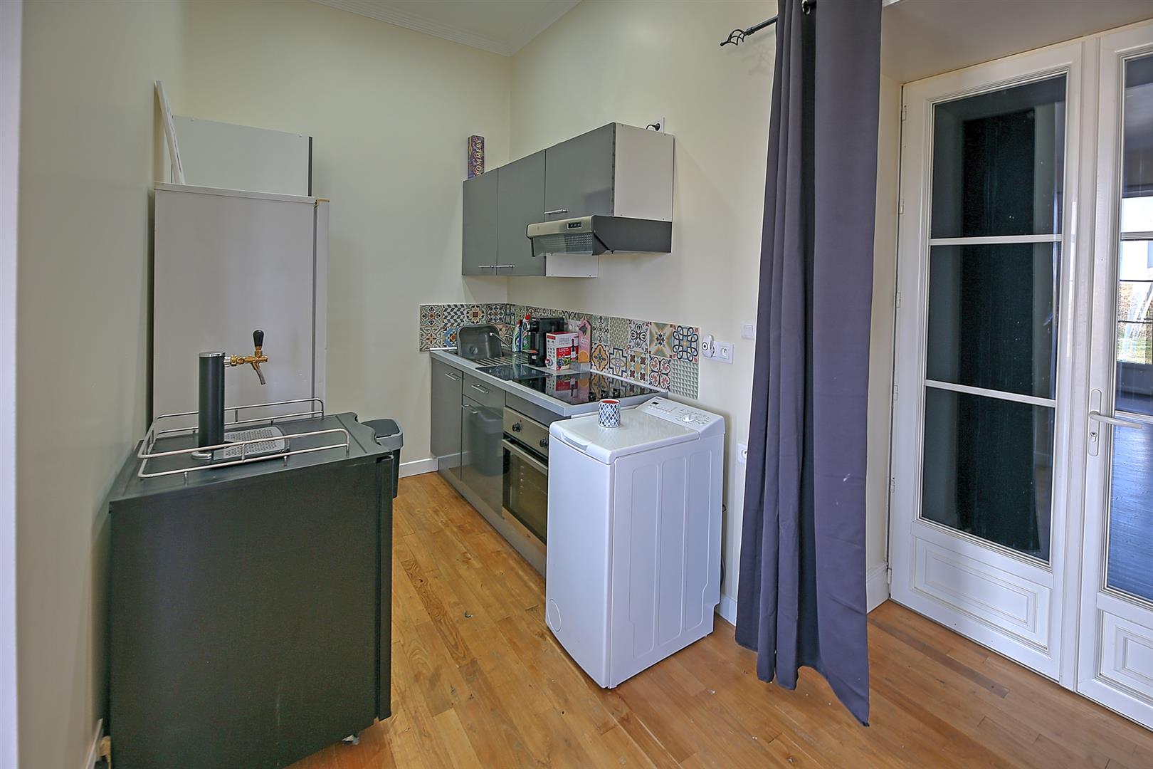 Beautiful Maison de Maître offering 5 beds/5baths, 4 reception rooms, heated pool and 1.3 hectares of land.