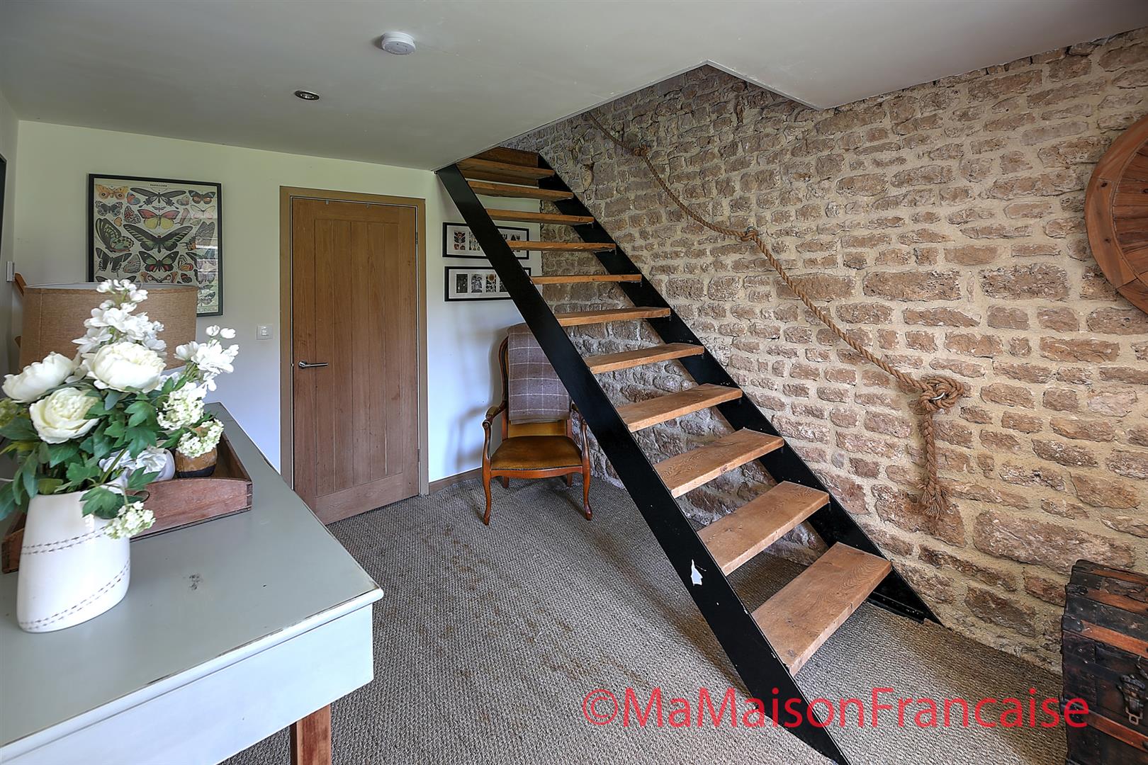 Farmhouse and cottage each with 3 beds/2baths gardens and land of 1 hectare