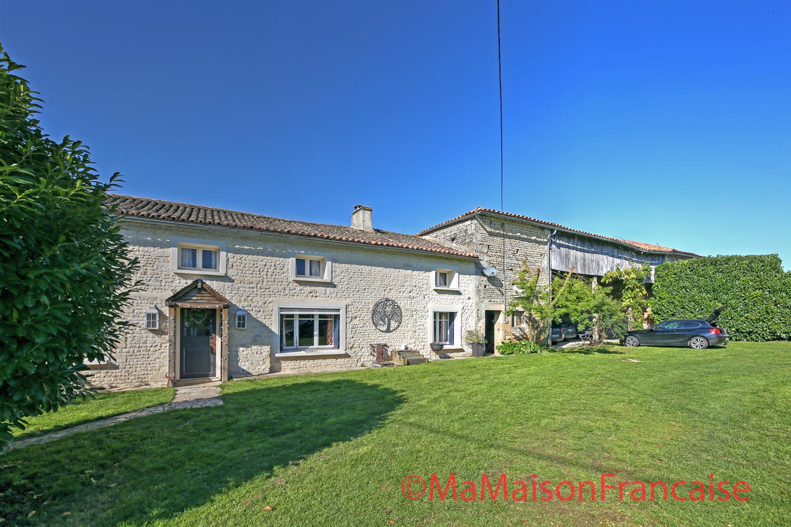 Farmhouse and cottage each with 3 beds/2baths, heated pool and large garden.