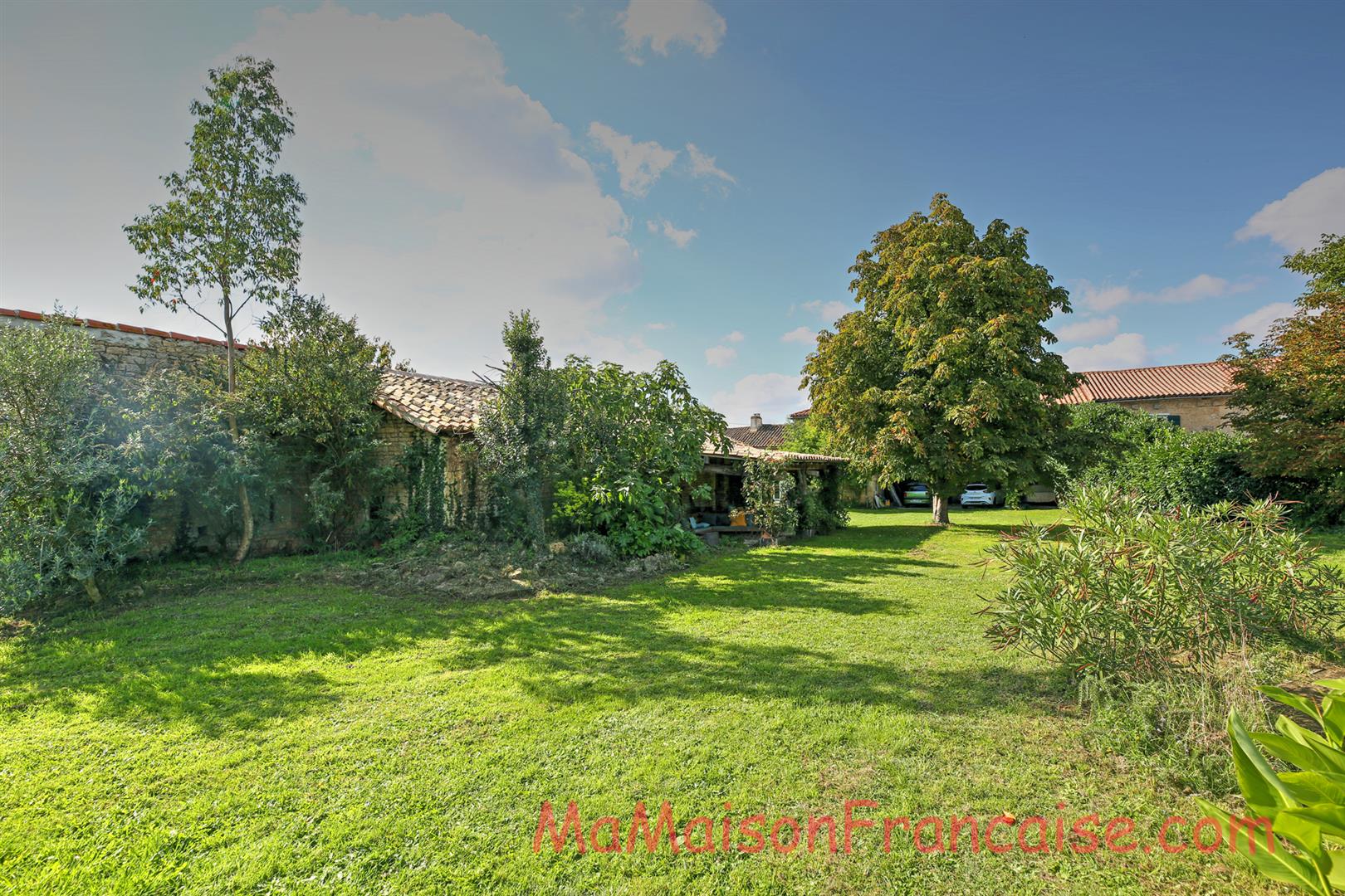 Farmhouse and cottage each with 3 beds/2baths, heated pool and large garden.