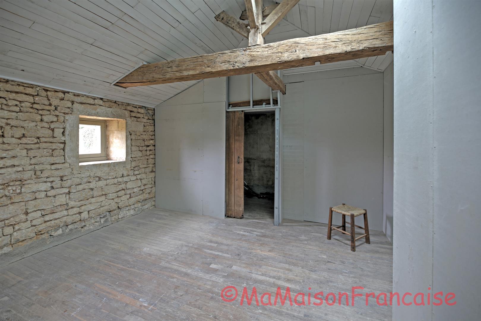 Magnificent property with huge potential to finish renovating