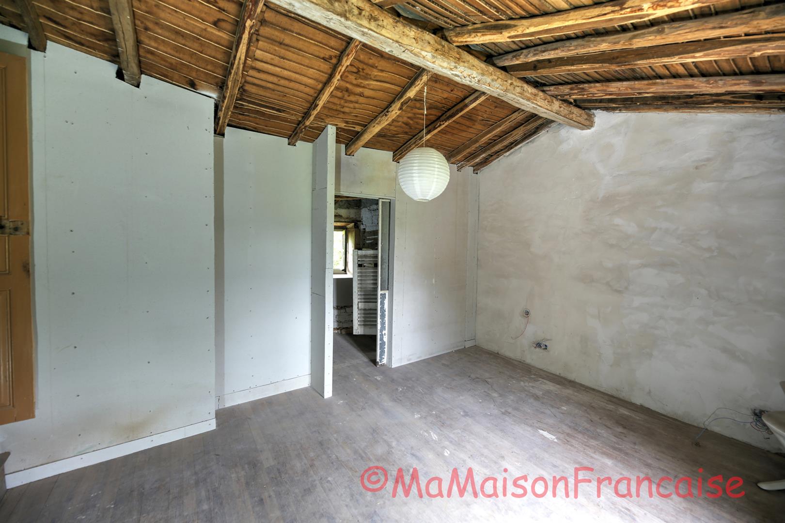 Magnificent property with huge potential to finish renovating