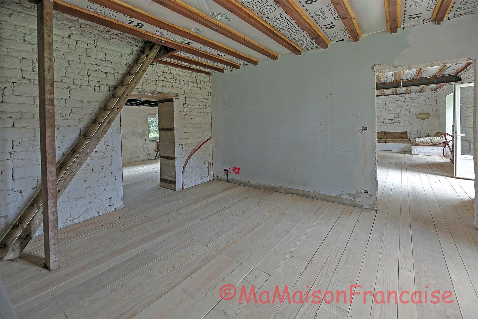 Magnificent property with huge potential to finish renovating