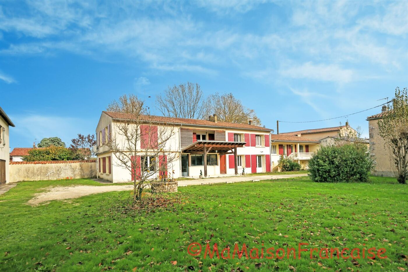 Village house, 4bed/2bath with  heated pool and land