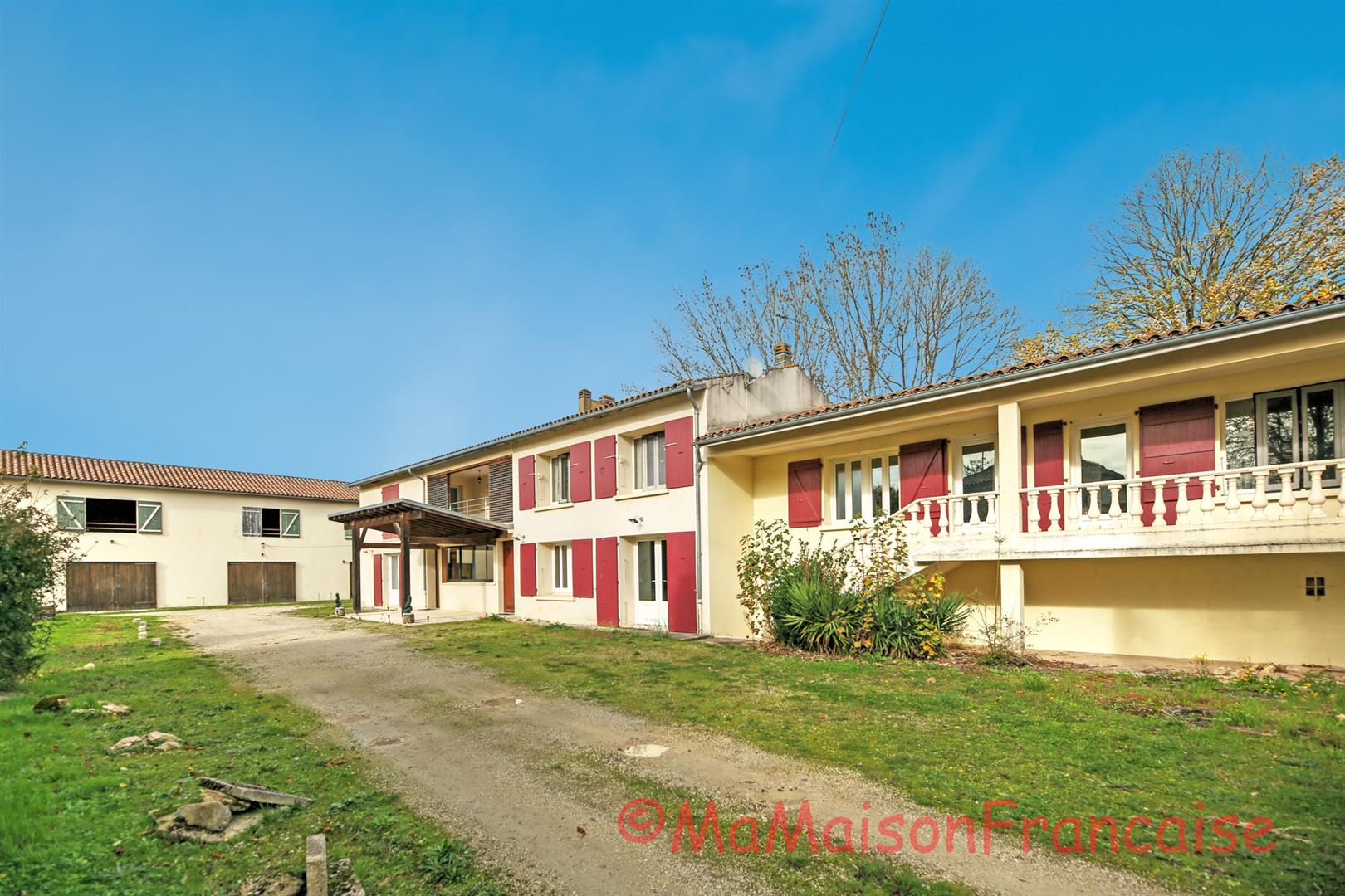 Village house, 4bed/2bath with heated pool and land