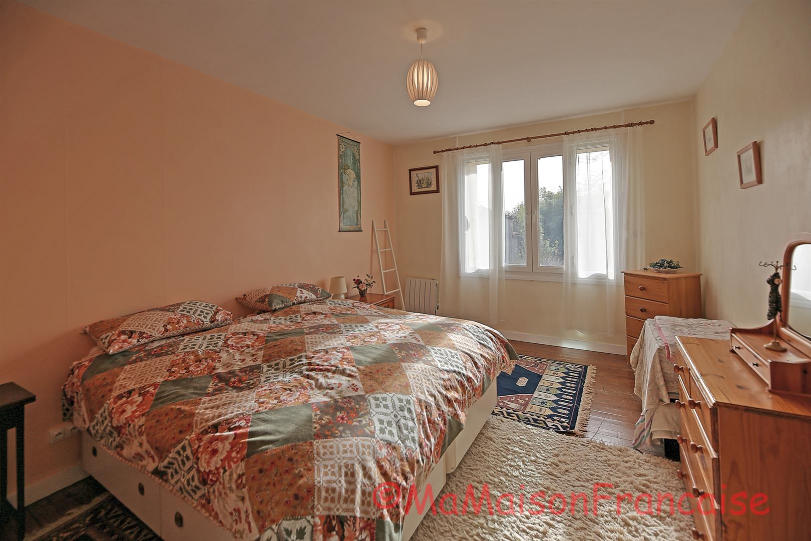 Village house, 4bed/2bath with heated pool and land