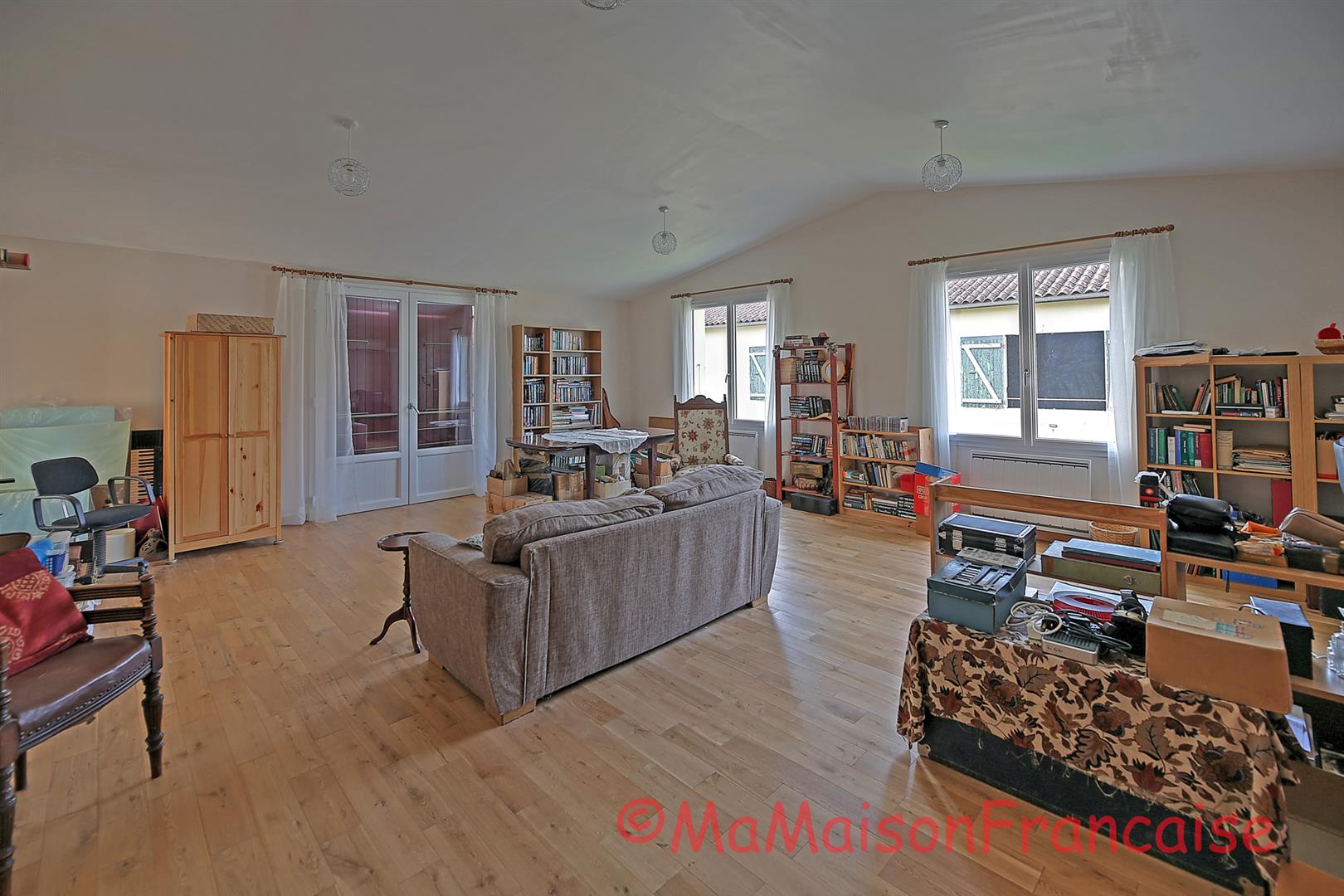 Village house, 4bed/2bath with heated pool and land