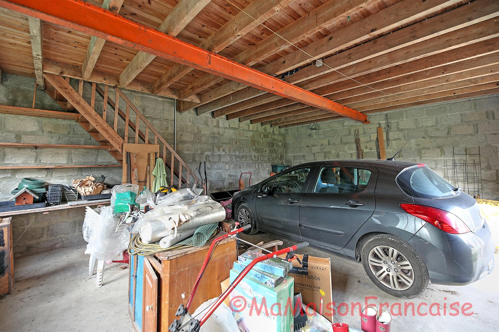 Maison de village, 4 chambres/2 salles de bain avec piscine chauffée et terrain