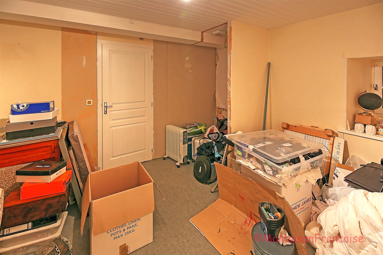 Lovely 4/5 bed stone house with barns and pool in a village with bar