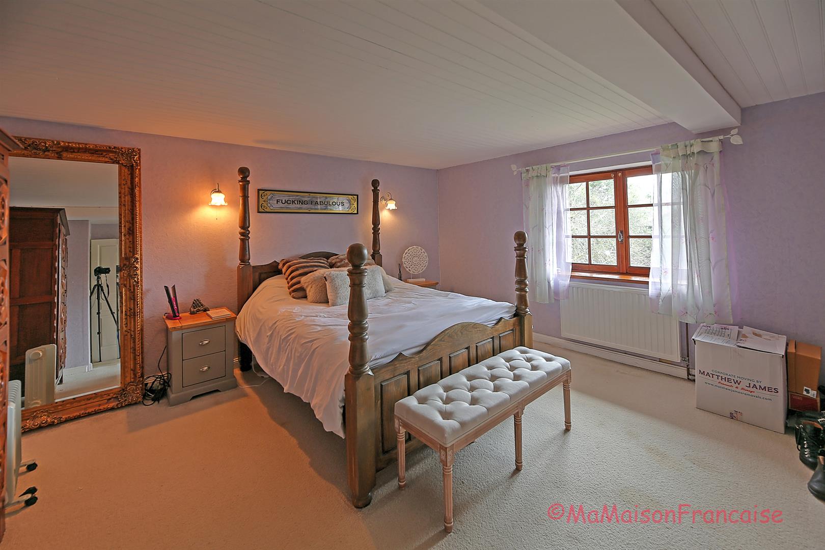 Lovely 4/5 bed stone house with barns and pool in a village with bar