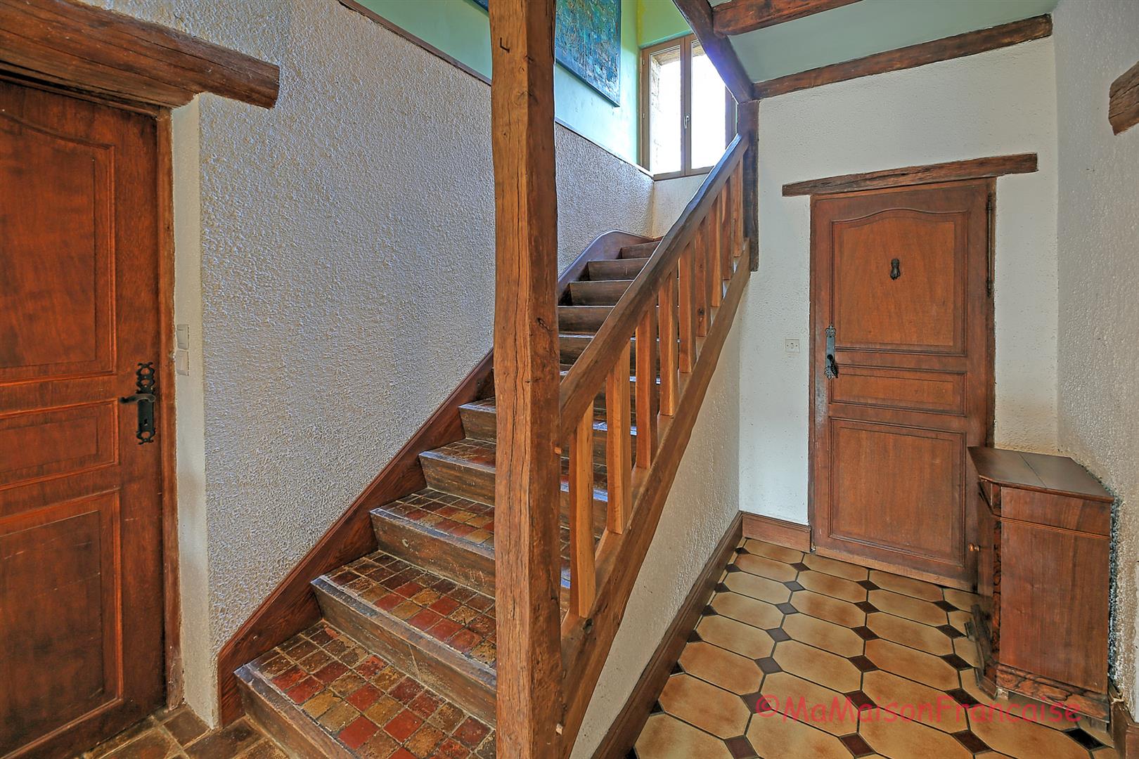 Lovely 4/5 bed stone house with barns and pool in a  village with bar