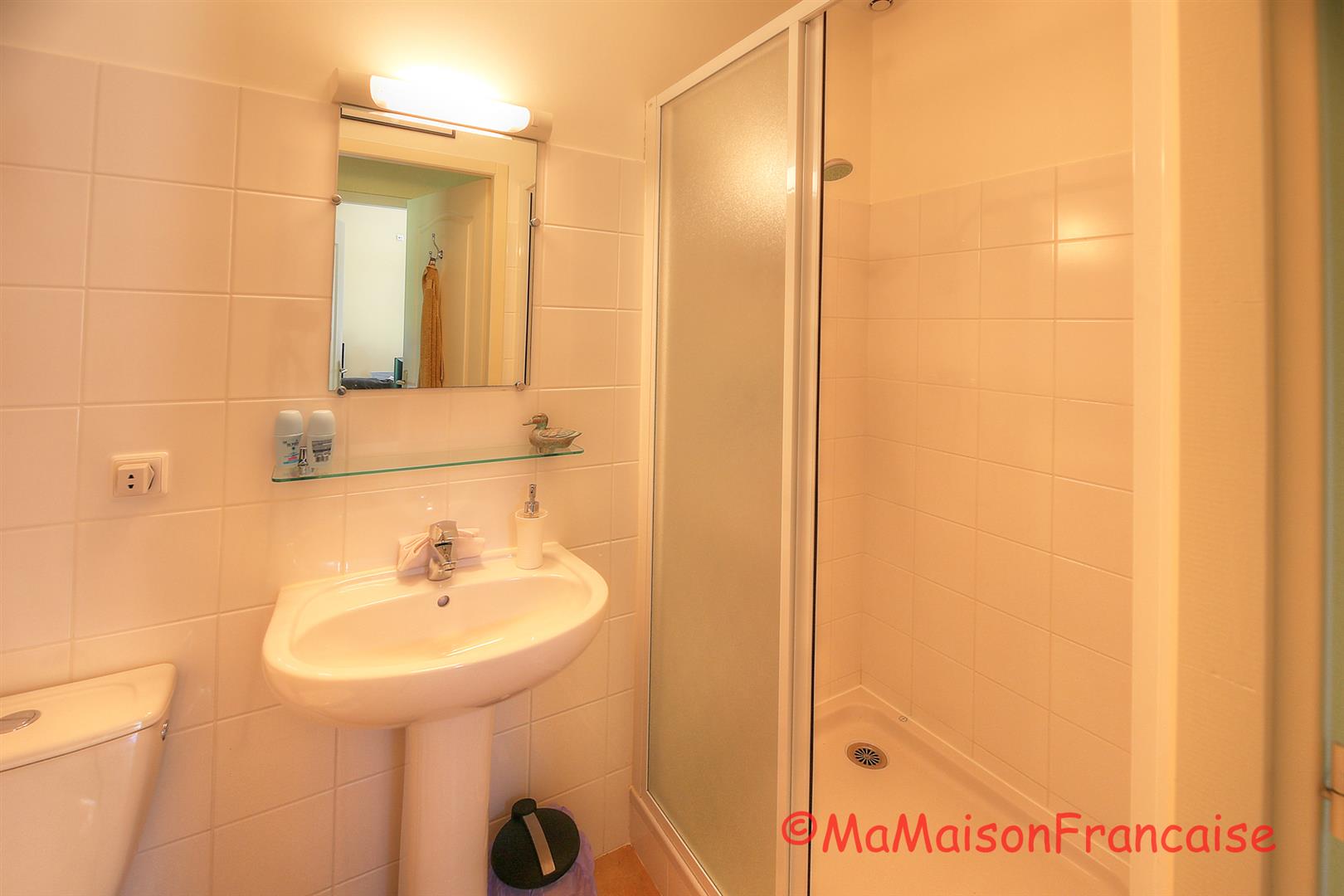 Immaculate 2bed/2bath Villa, communal swimming pool close to a 27 hole golf course