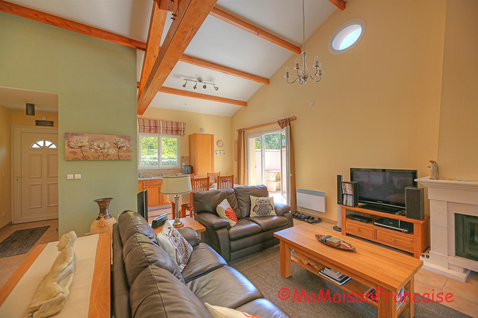 Immaculate 2bed/2bath Villa, communal swimming pool close to a 27 hole golf course