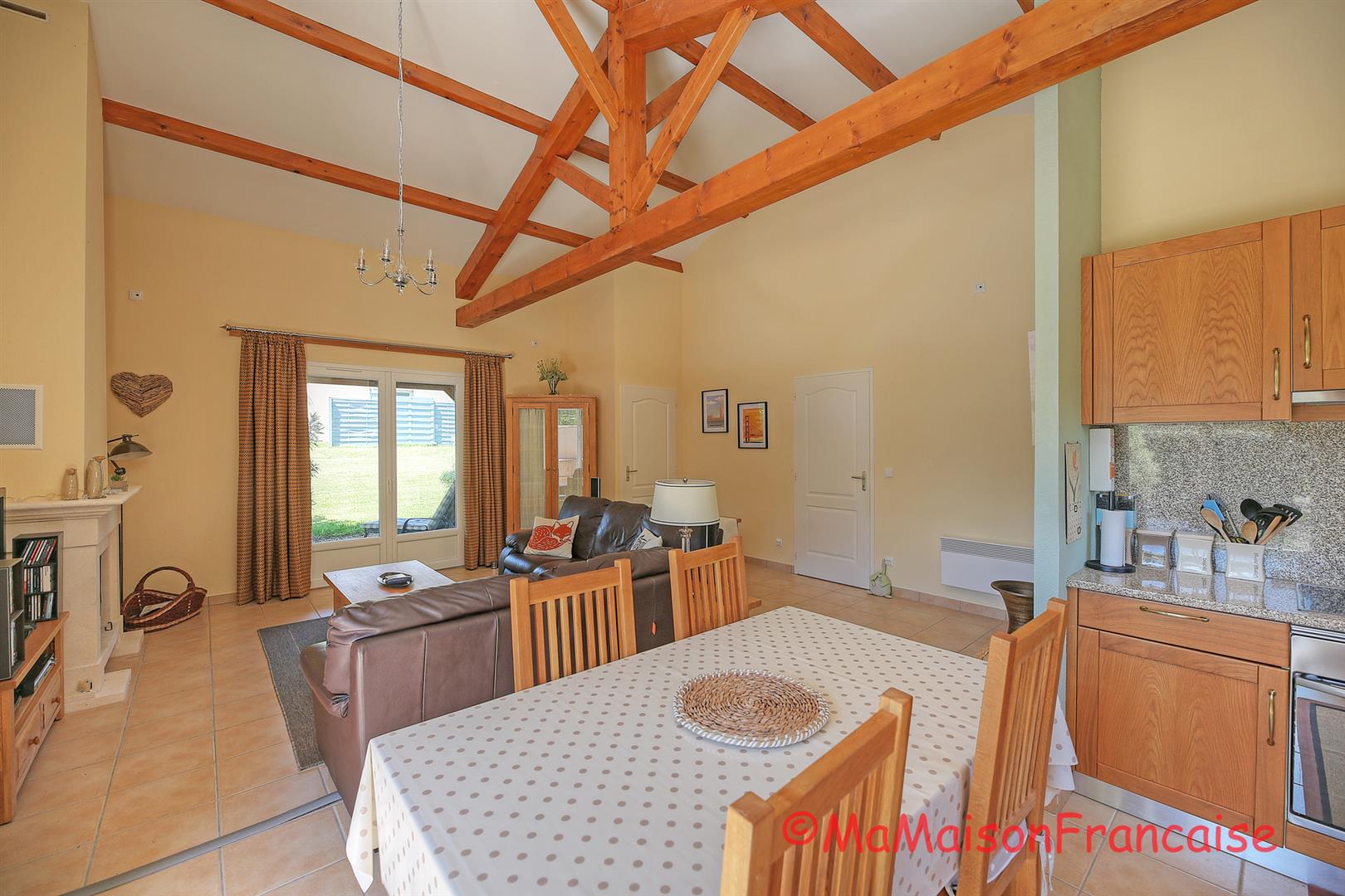 Immaculate 2bed/2bath Villa, communal swimming pool close to a 27 hole golf course