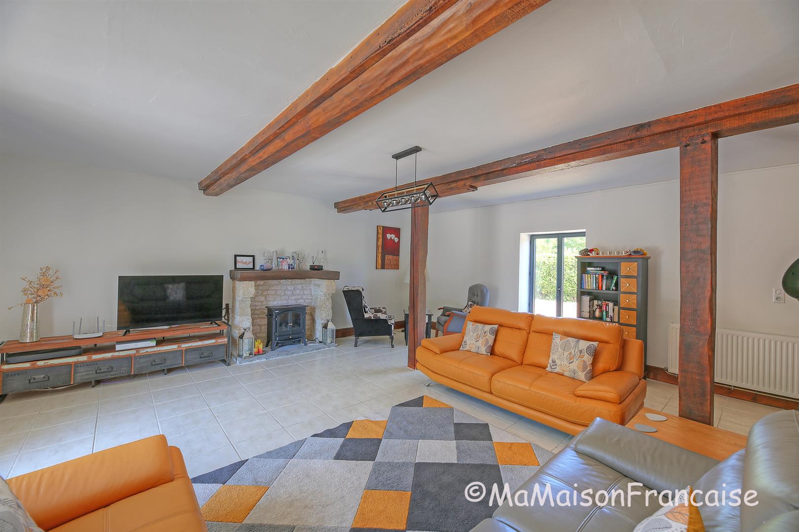 Stunning Detached Barn Conversion with Cottage, Heated Pool, 5 Beds, 4 Baths