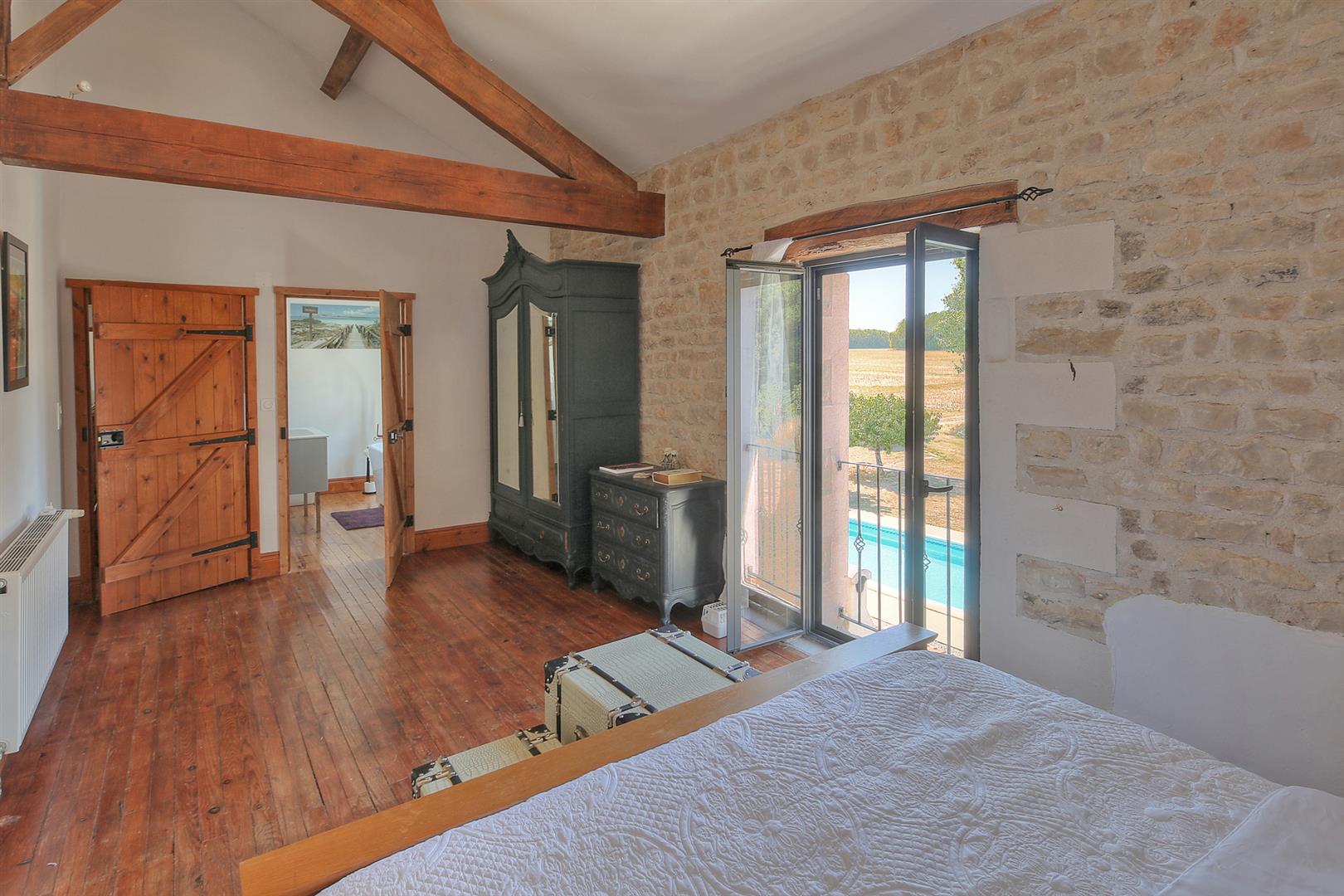 Stunning Detached Barn Conversion with Cottage, Heated Pool, 5 Beds, 4 Baths