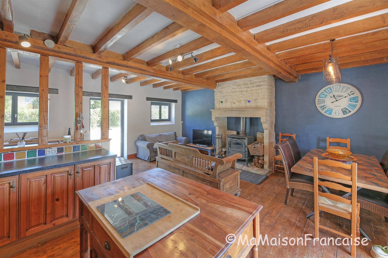 Stunning Detached Barn Conversion with Cottage, Heated Pool, 5 Beds, 4 Baths