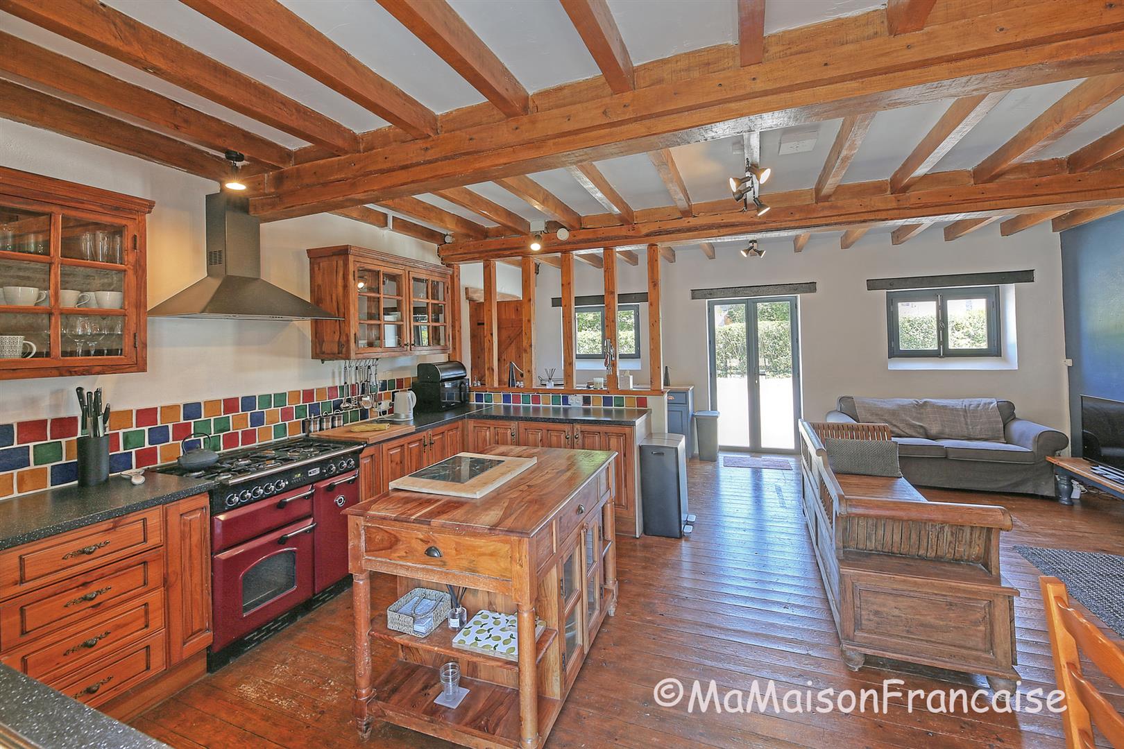 Stunning Detached Barn Conversion with Cottage, Heated Pool, 5 Beds, 4 Baths