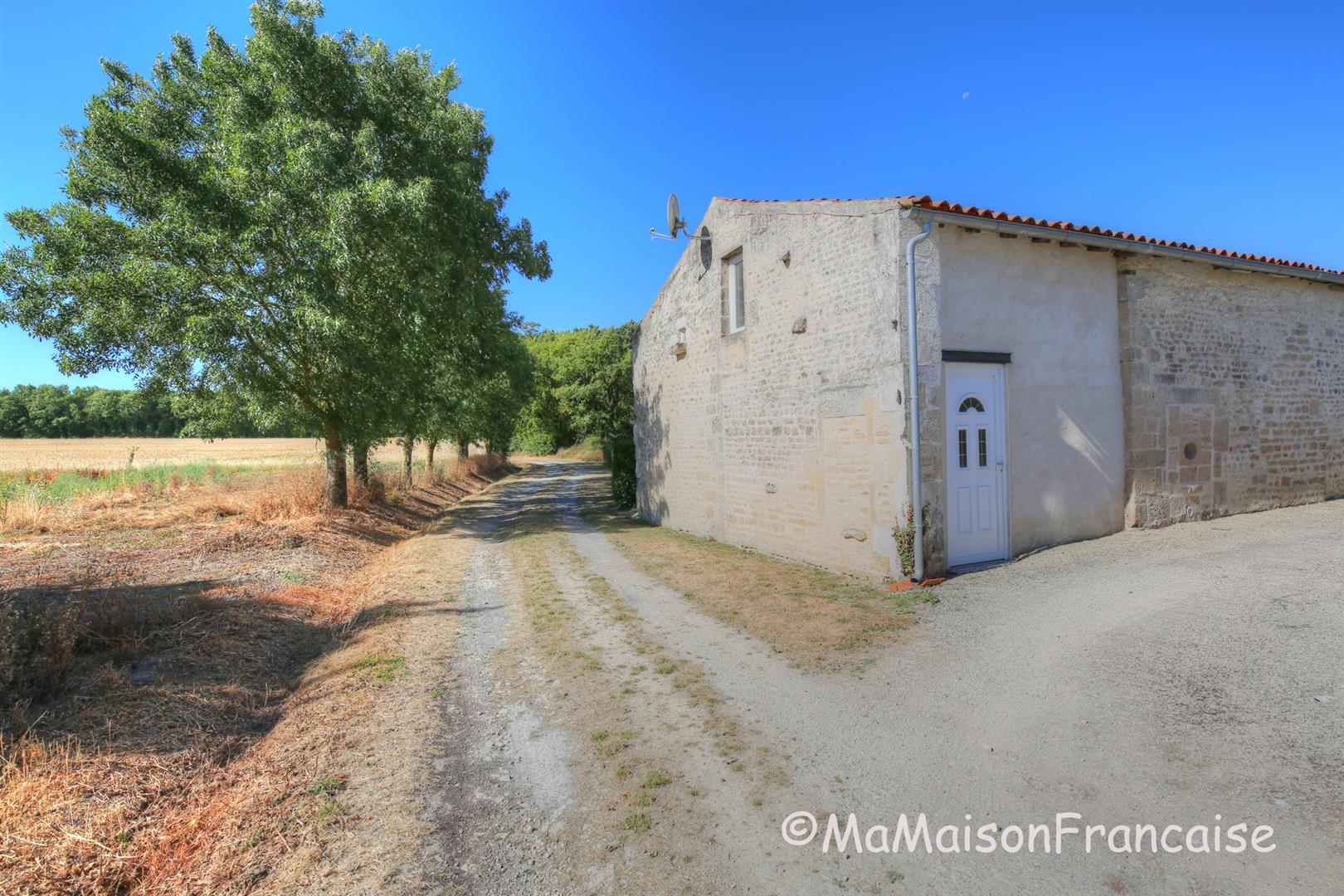 Stunning Detached Barn Conversion with Cottage, Heated Pool, 5 Beds, 4 Baths