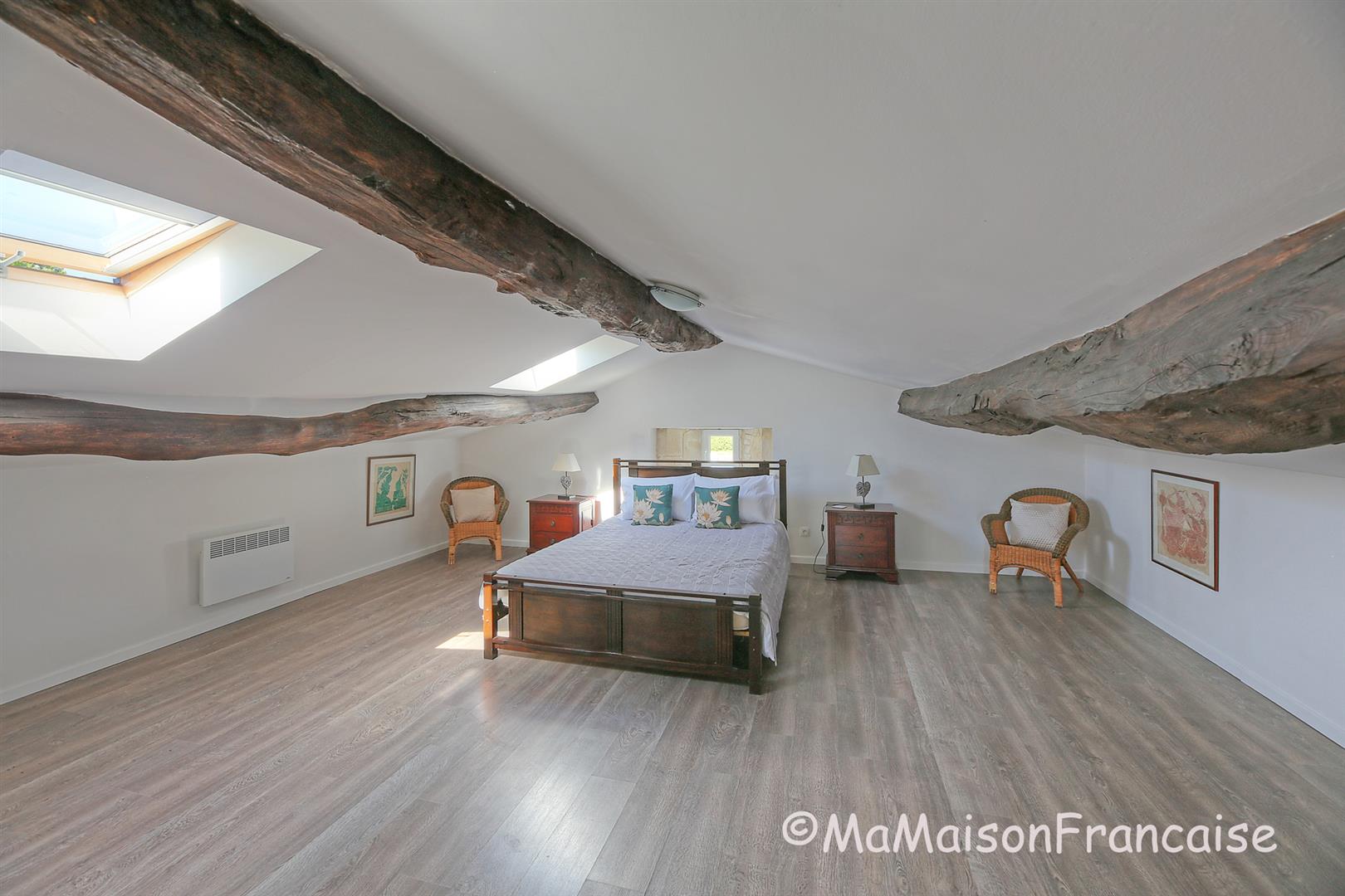 Stunning Detached Barn Conversion with Cottage, Heated Pool, 5 Beds, 4 Baths