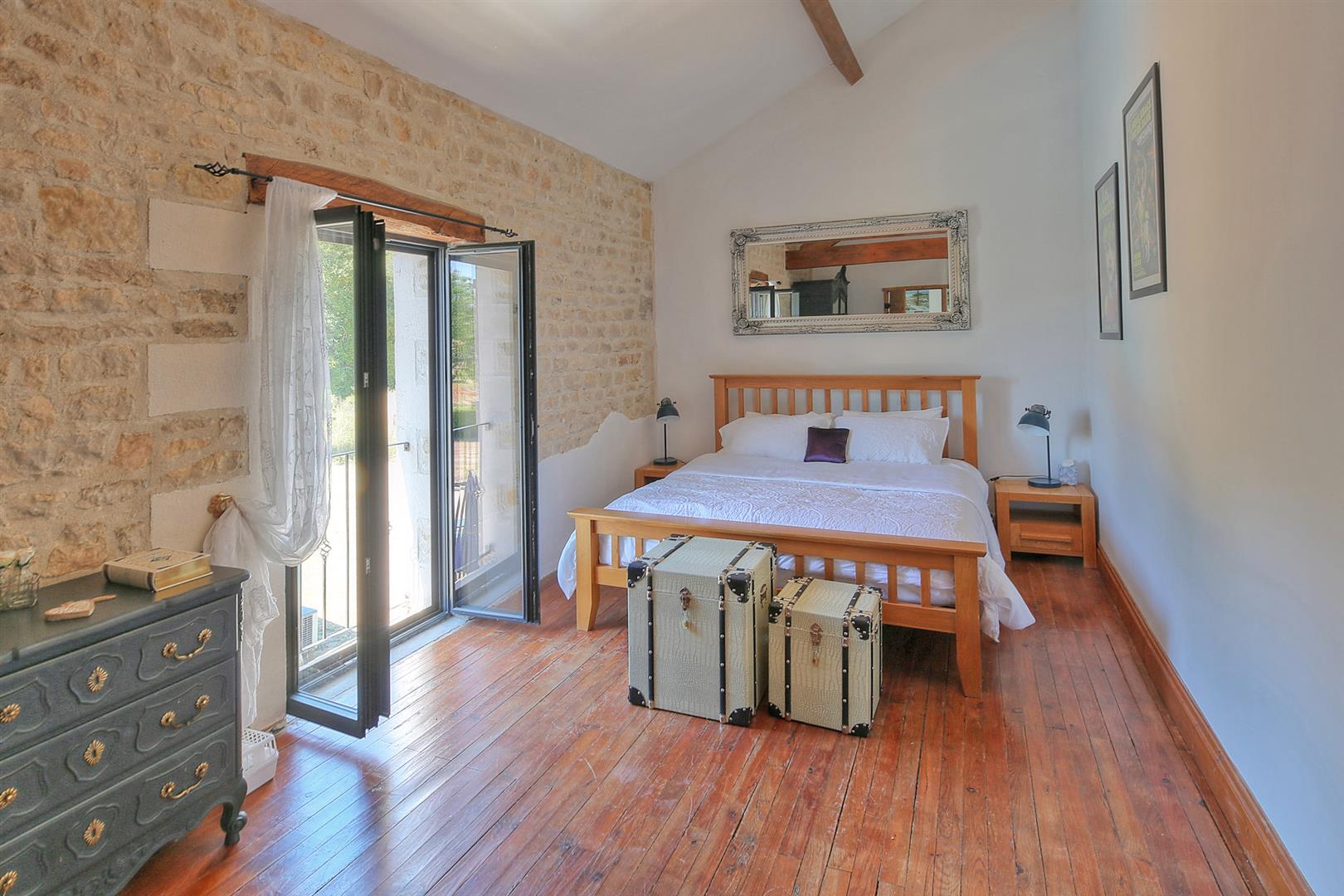 Stunning Detached Barn Conversion with Cottage, Heated Pool, 5 Beds, 4 Baths