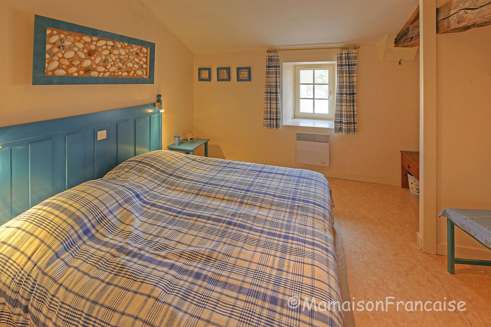 Immaculate village house 3bed/2bath, large gardens next to a golf course