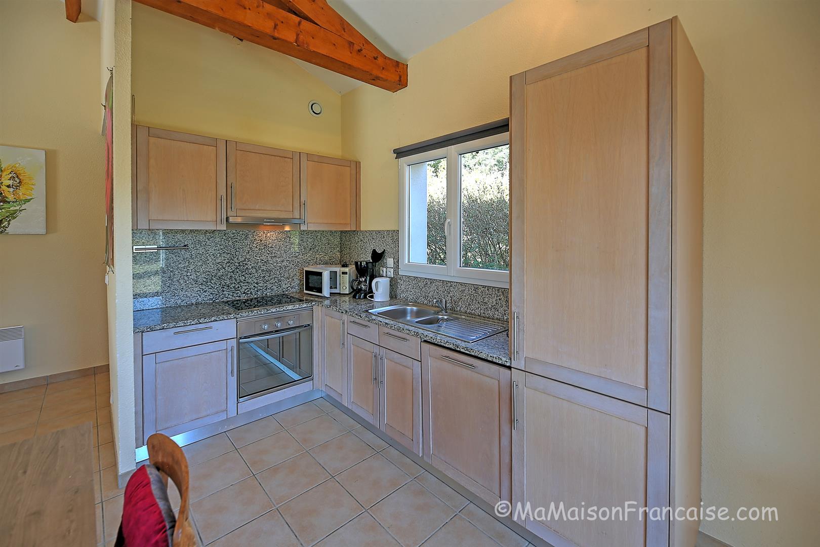 Immaculate 2bed/2bath Villa, communal swimming pool close to a 27 hole golf course