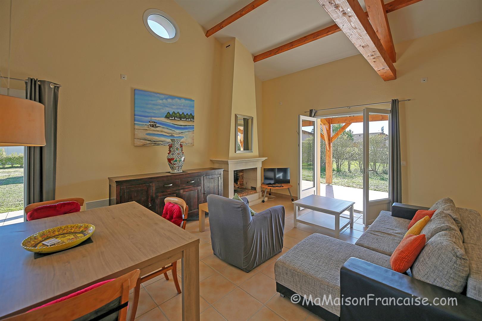 Immaculate 2bed/2bath Villa, communal swimming pool close to a 27 hole golf course