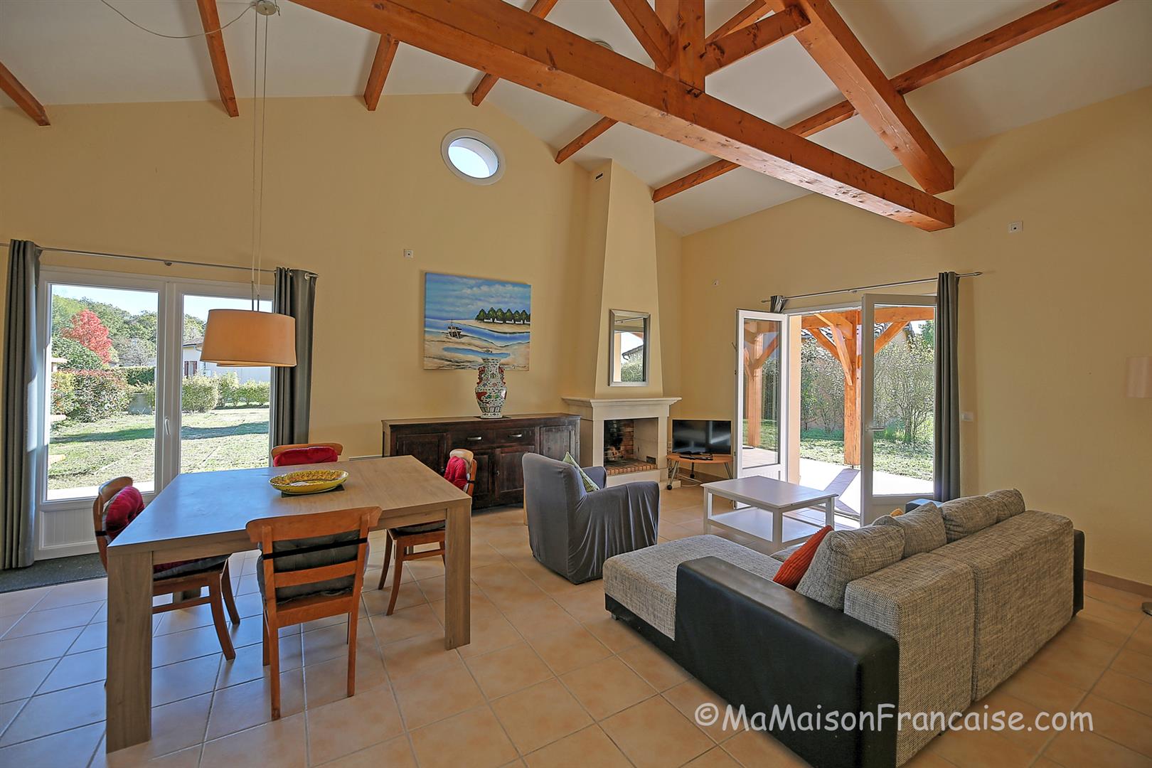 Immaculate 2bed/2bath Villa, communal swimming pool close to a 27 hole golf course