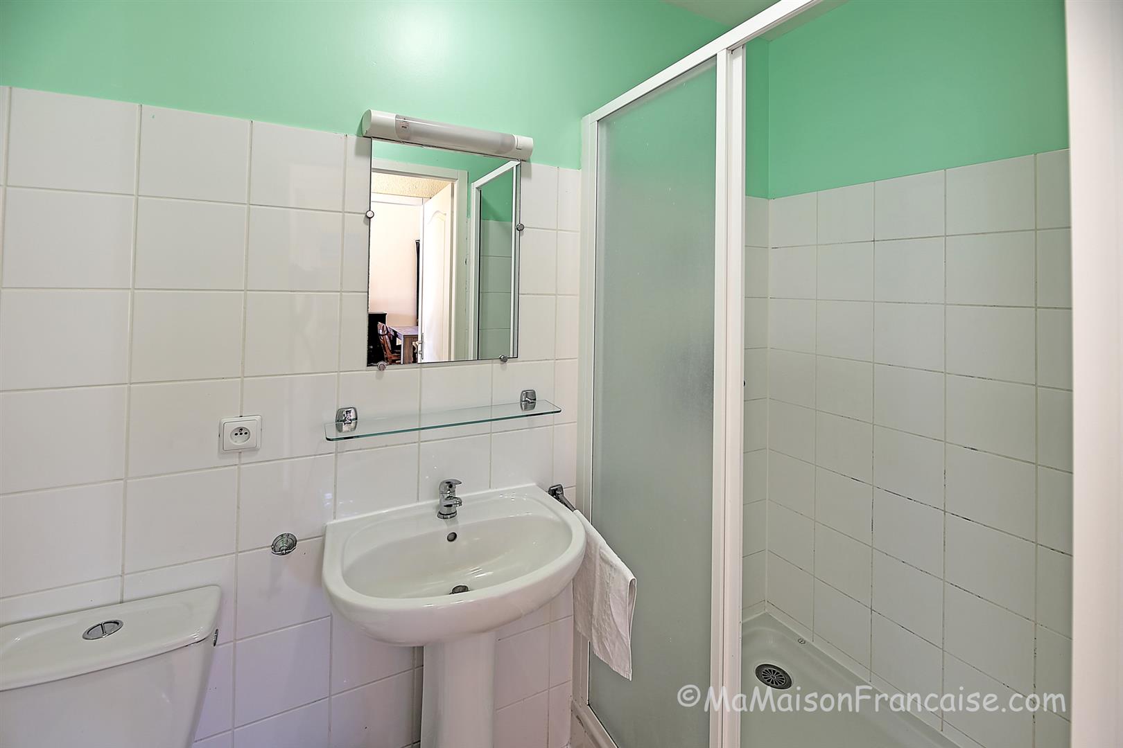 Immaculate 2bed/2bath Villa, communal swimming pool close to a 27 hole golf course