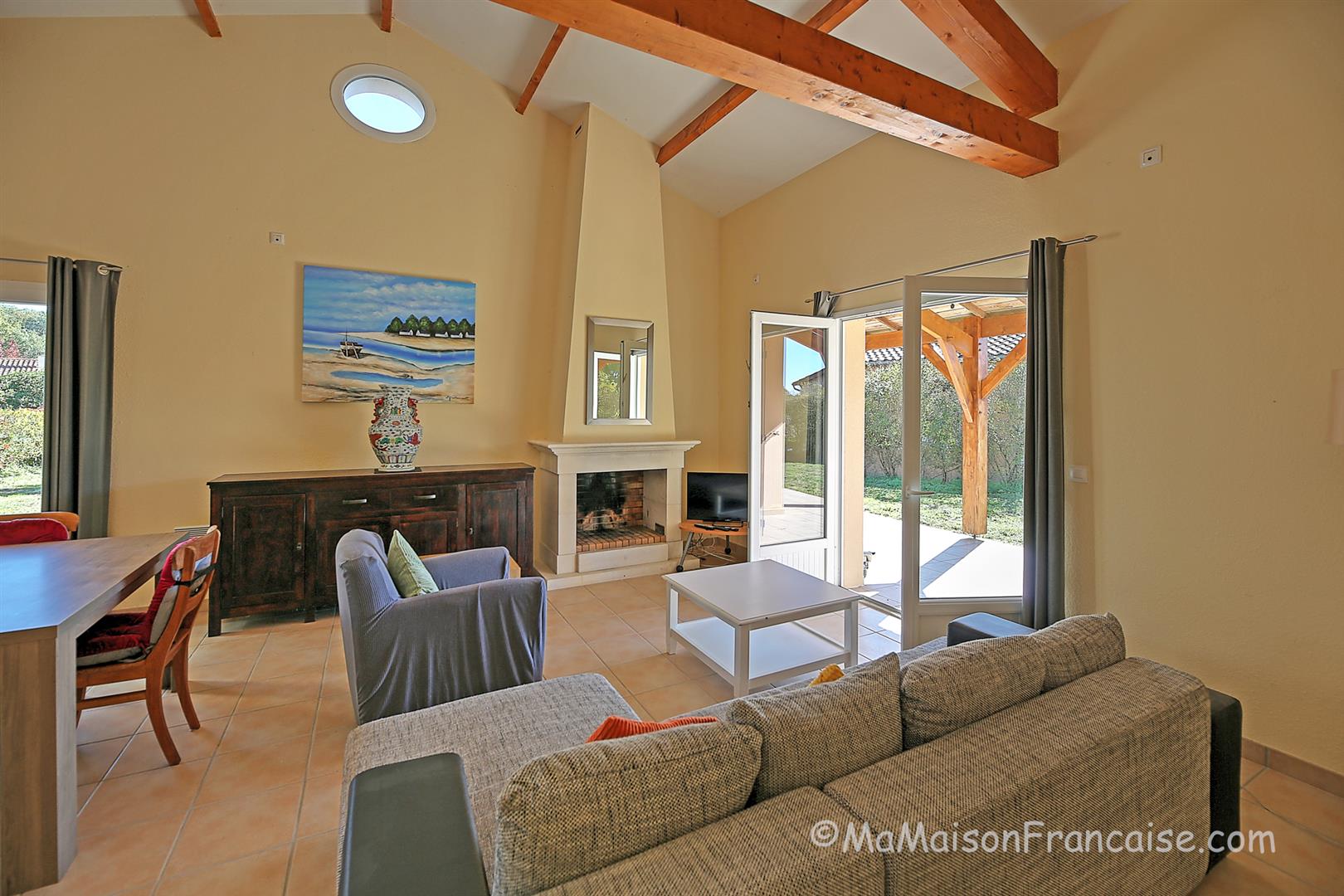 Immaculate 2bed/2bath Villa, communal swimming pool close to a 27 hole golf course